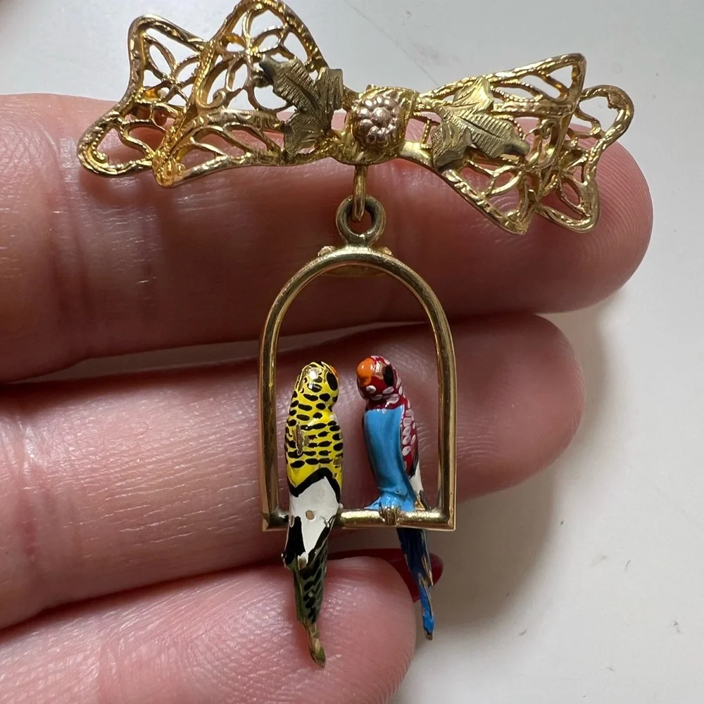 Vintage possibly antique 14K yellow gold brooch with 2 birds 5.77g